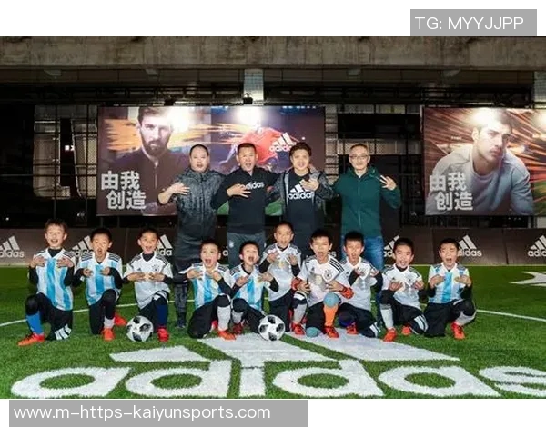 全球足球明星与阿迪达斯的签约阵容揭秘与分析